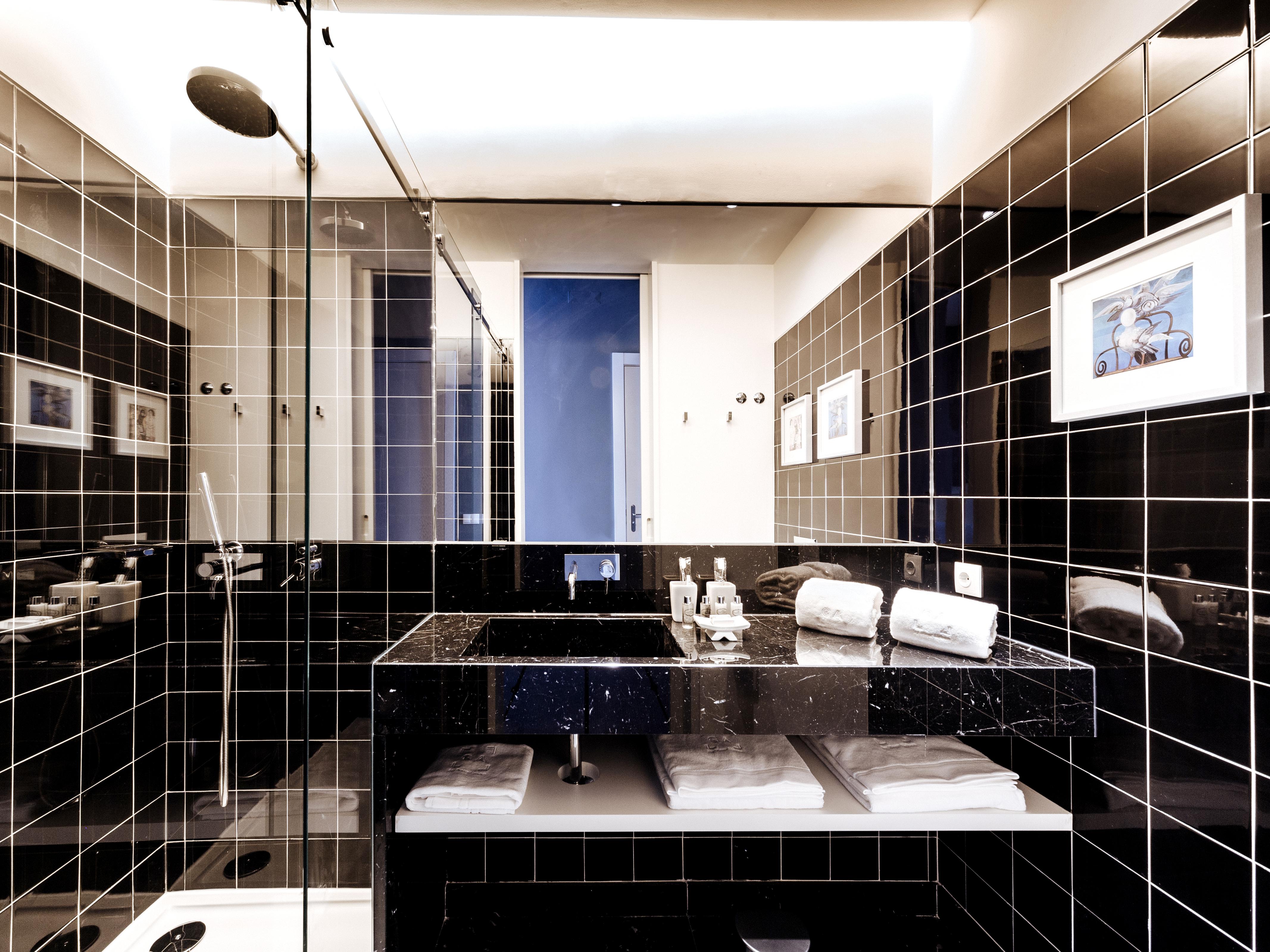 Dear - Gallery House Couette-café